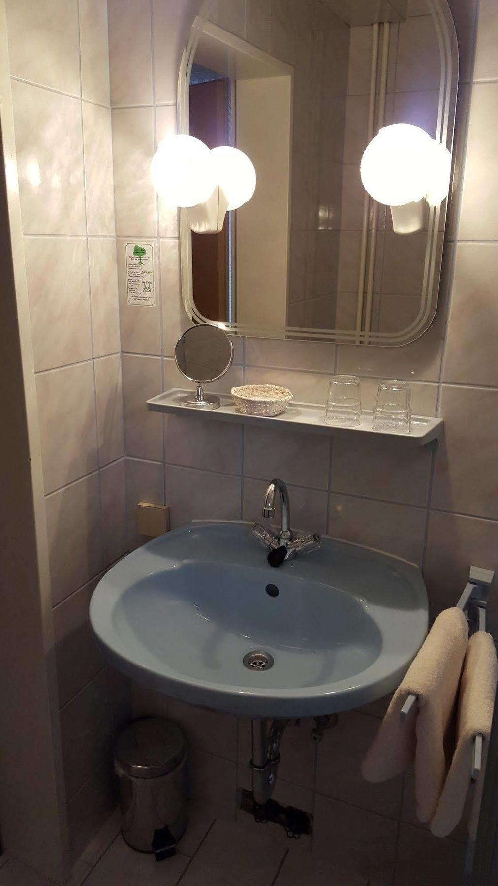 Waldhotel Zur Holzmuhle แอลดากเซน ภายนอก รูปภาพ