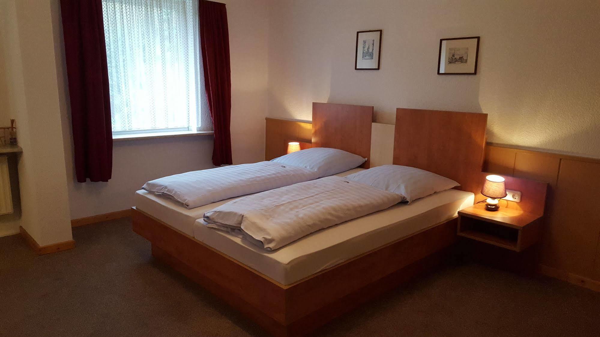 Waldhotel Zur Holzmuhle แอลดากเซน ภายนอก รูปภาพ